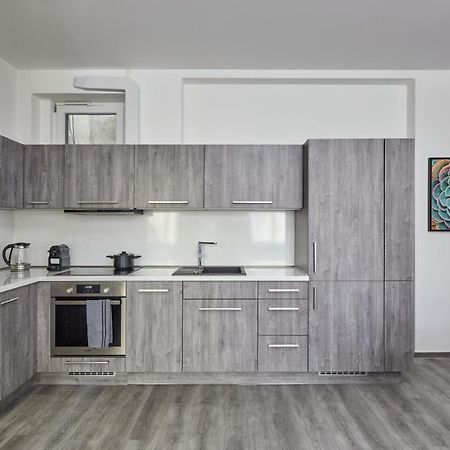 Minimalist Apartment On Wenceslas Square By Prague Days Exterior foto